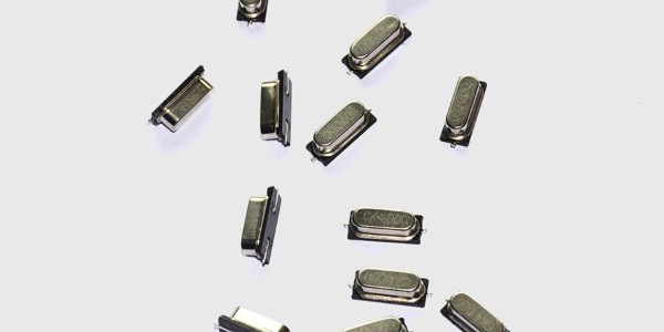 石英晶體振蕩器都有哪些類型？它們有什么特點(diǎn)？